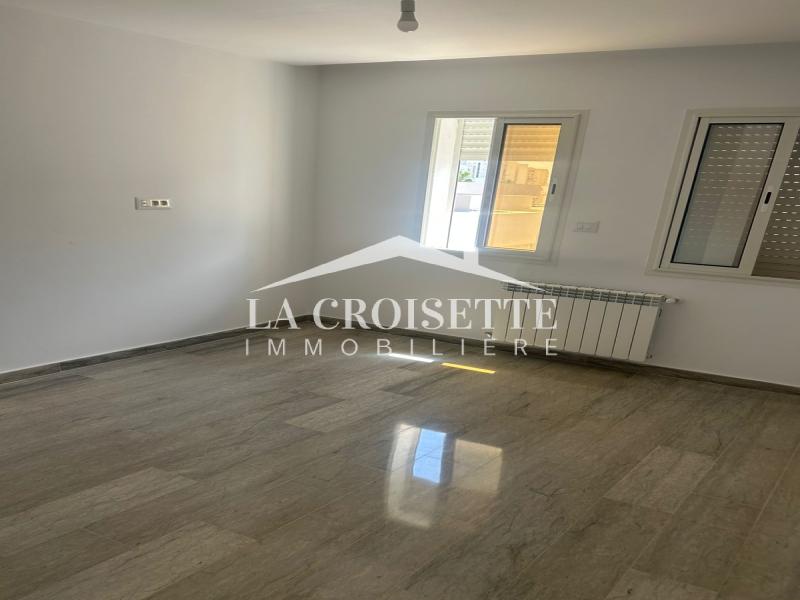 Étage de villa S+2 avec terrasse aux Jardins de Carthage